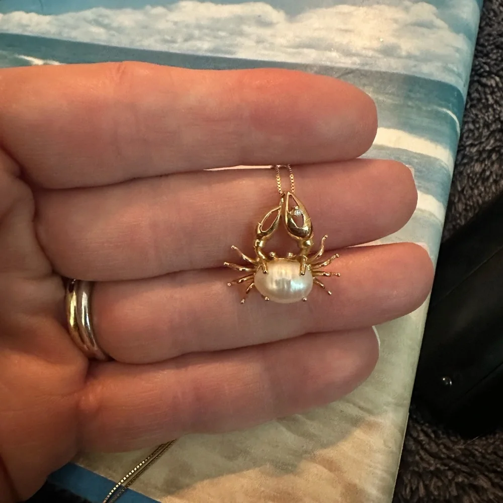 Authentic Gold Crab Pendant Necklace with Pearl and Diamond - Picture 3 of 6